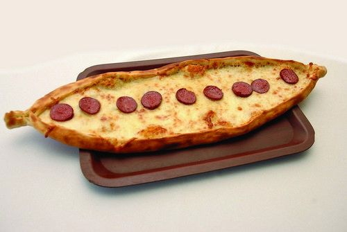 Sucuklu Pide